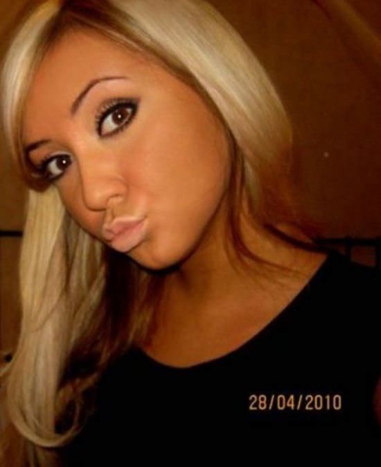 Girls Making Duck Faces 20