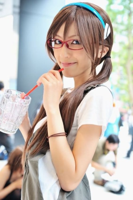 girls with glasses 5