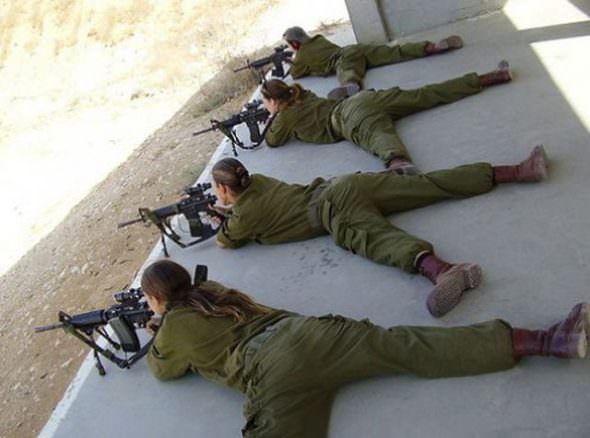 Israeli Defense Female Soldiers 15