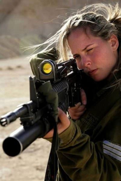 Israeli Defense Female Soldiers 17