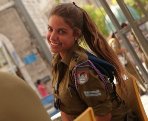 Israeli Defense Female Soldiers 30