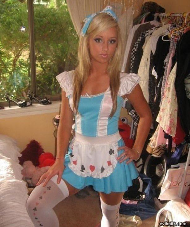Alice In Wonderland Cosplay