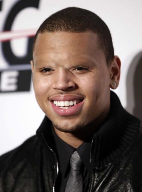 Chris Brown without eyebrows
