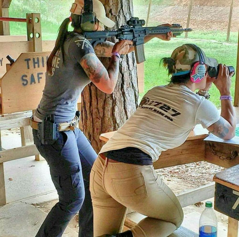  girl guns girls with guns
