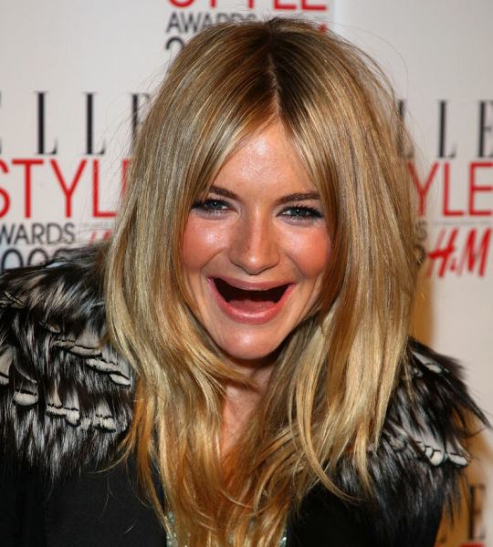 Actresses without teeth 26