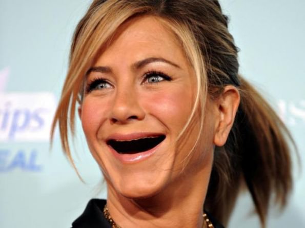 Actresses without teeth 36