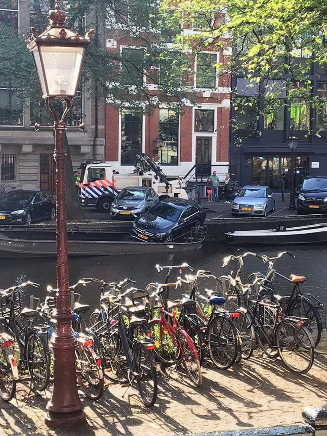 You cant park there