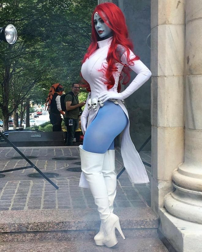 Jenna Lynn Meowri