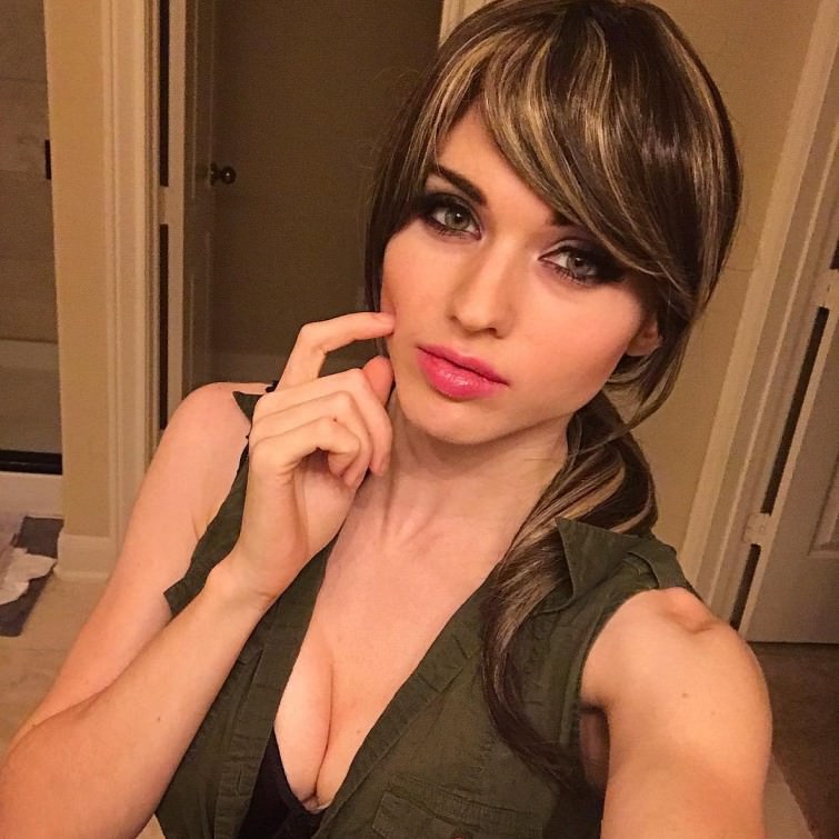 Cosplay model Amouranth