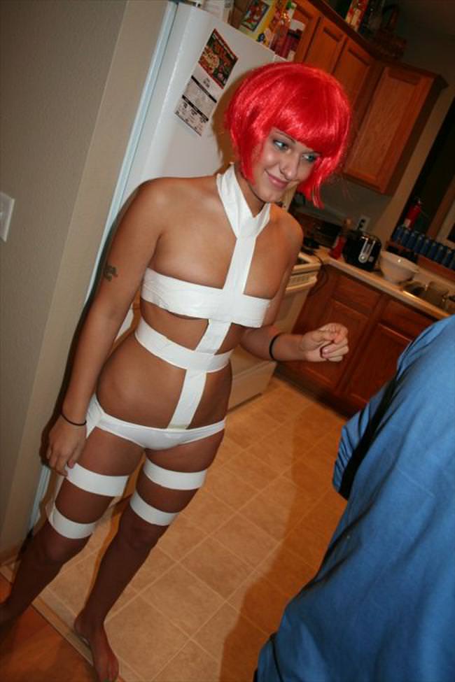 LeeLoo Cosplay