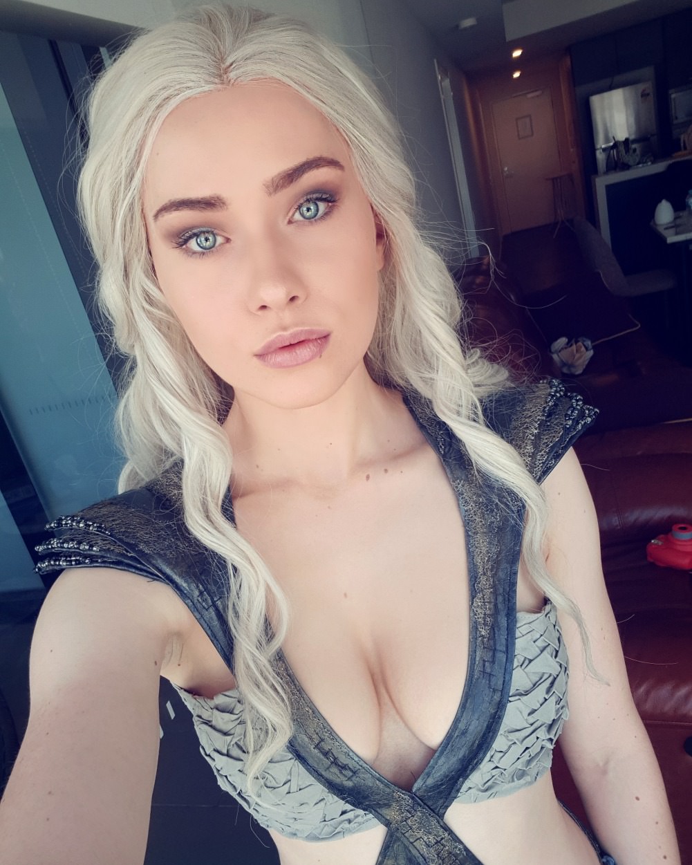  Mother of dragons