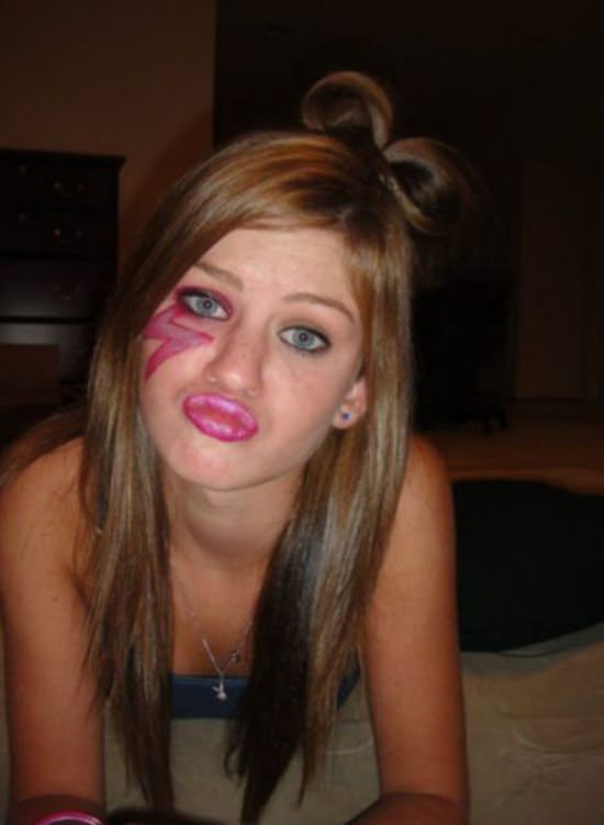 Girls Making Duck Faces 21