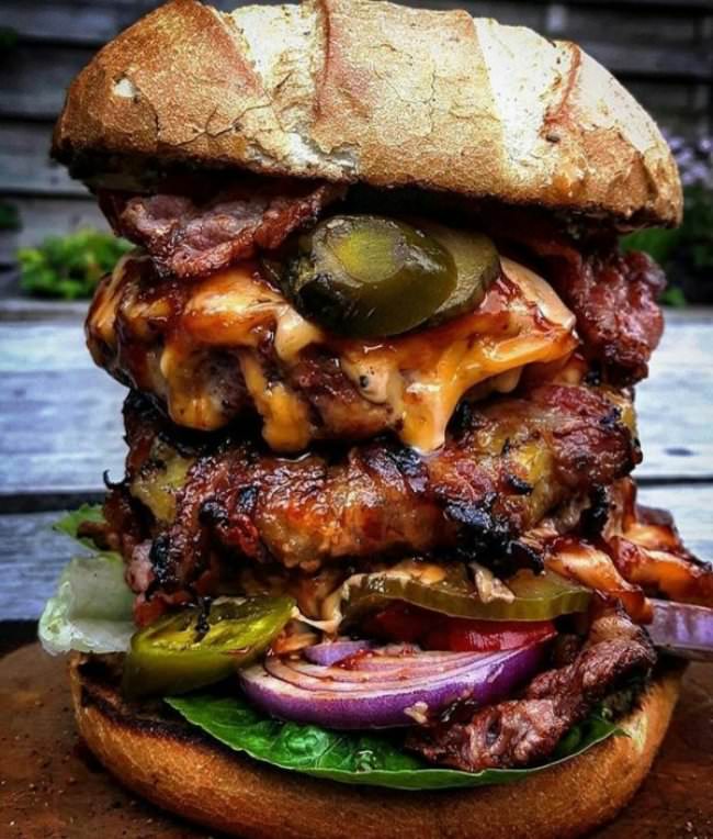 Nomm nom