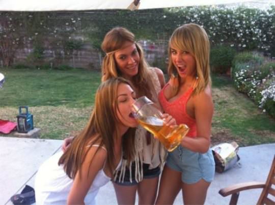 Girls who like beer 11