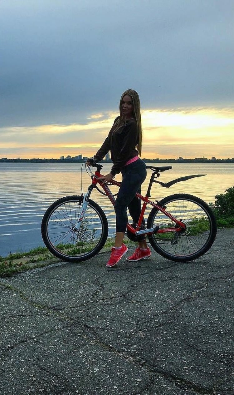 I love to ride my Bicycle