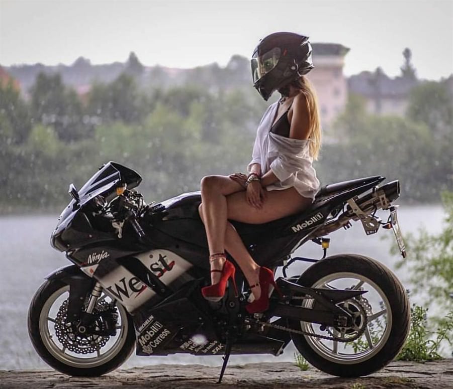 Girls love Bikes