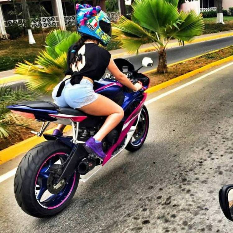 Girls who love Bikes