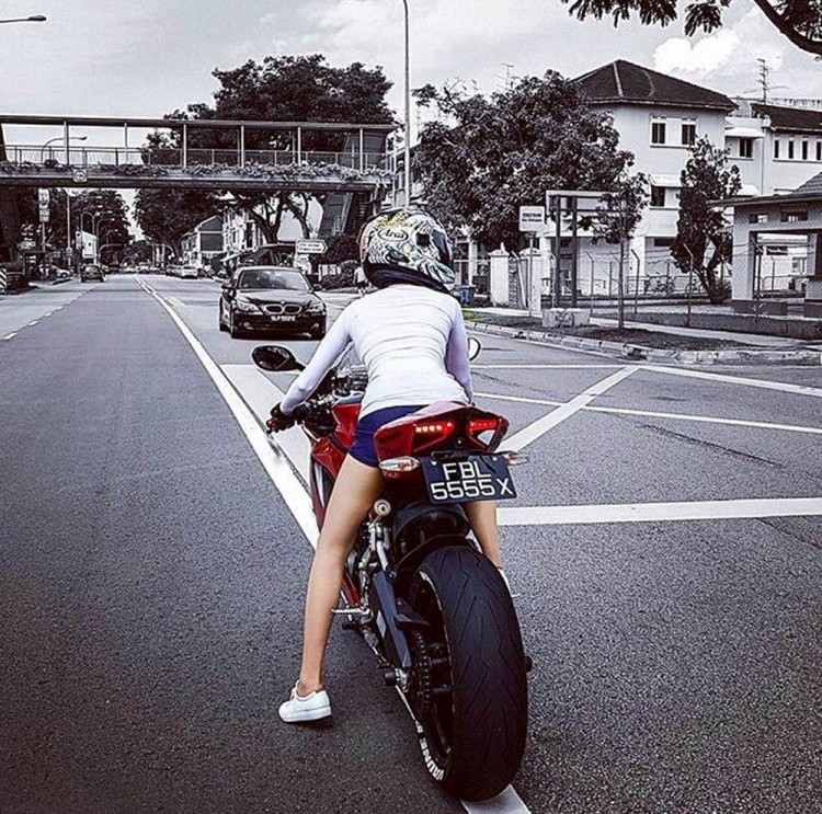 Girls who love Bikes