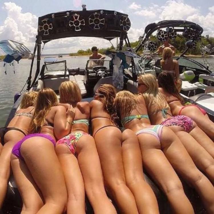 Ladies Love Boats