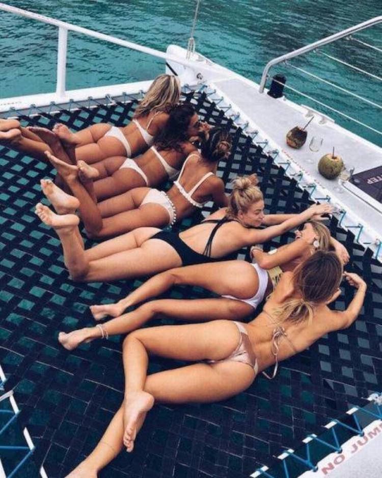 Ladies Love Boats