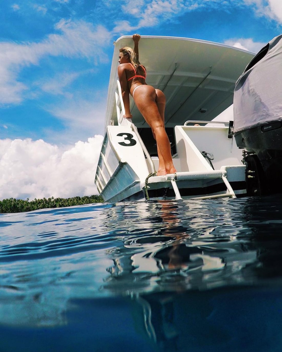 Ladies love boats
