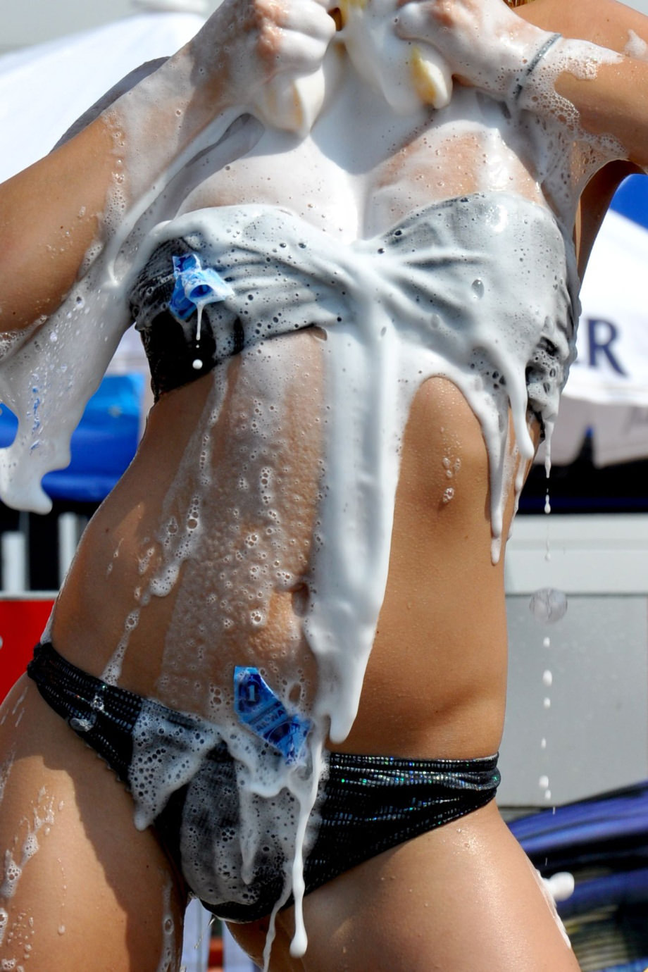 car wash girls