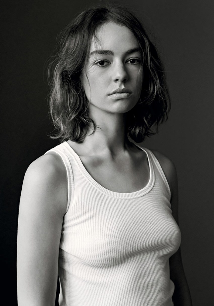  Brigette Lundy Paine