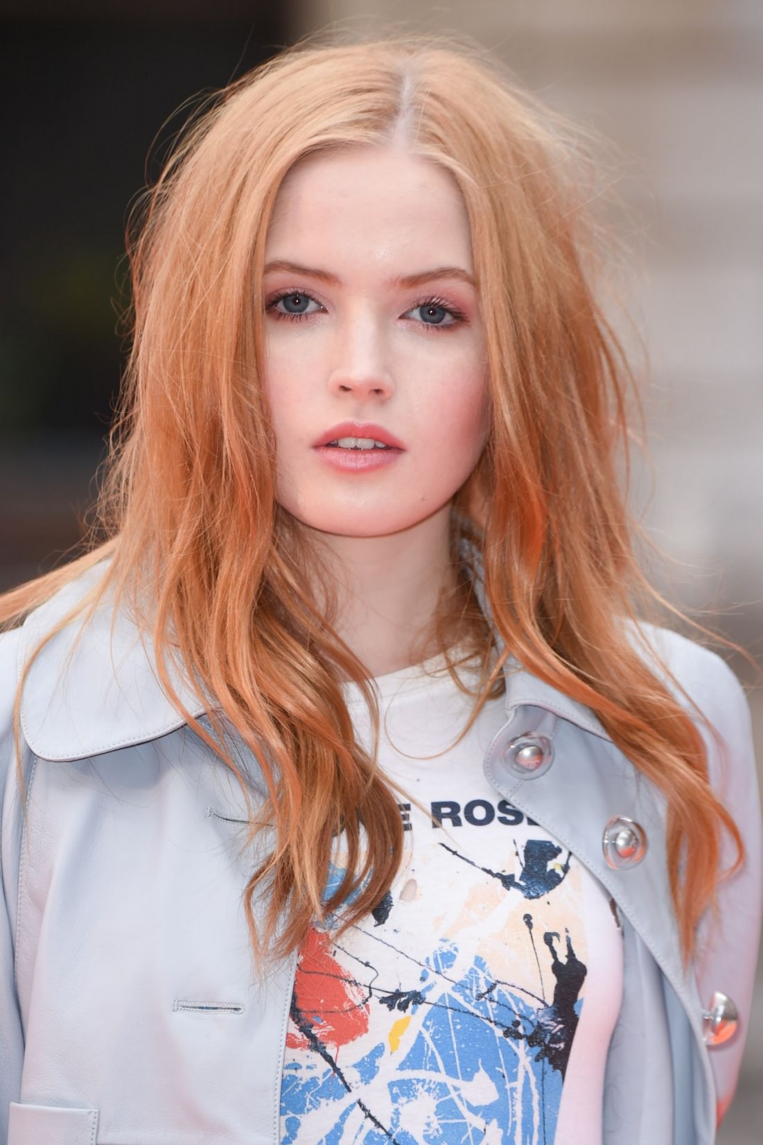 Ellie Bamber