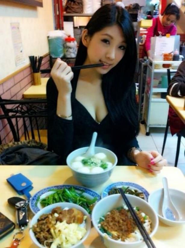 nom nom nom