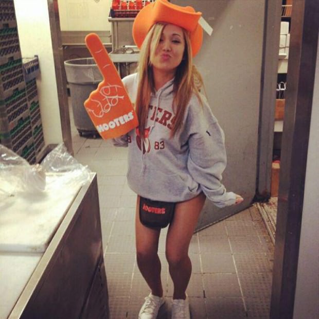 hooters