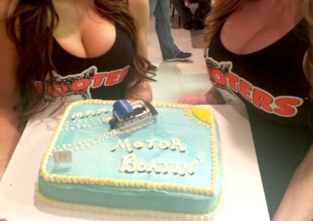 hooters.