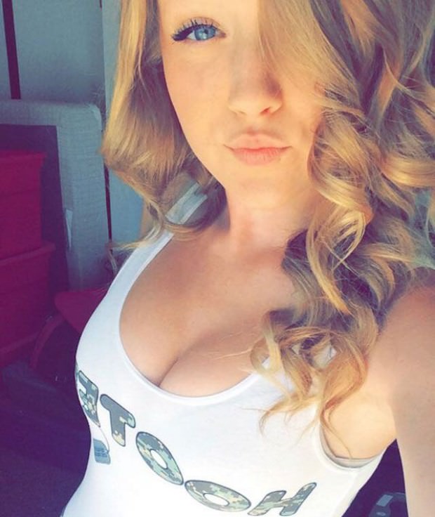 hooters.