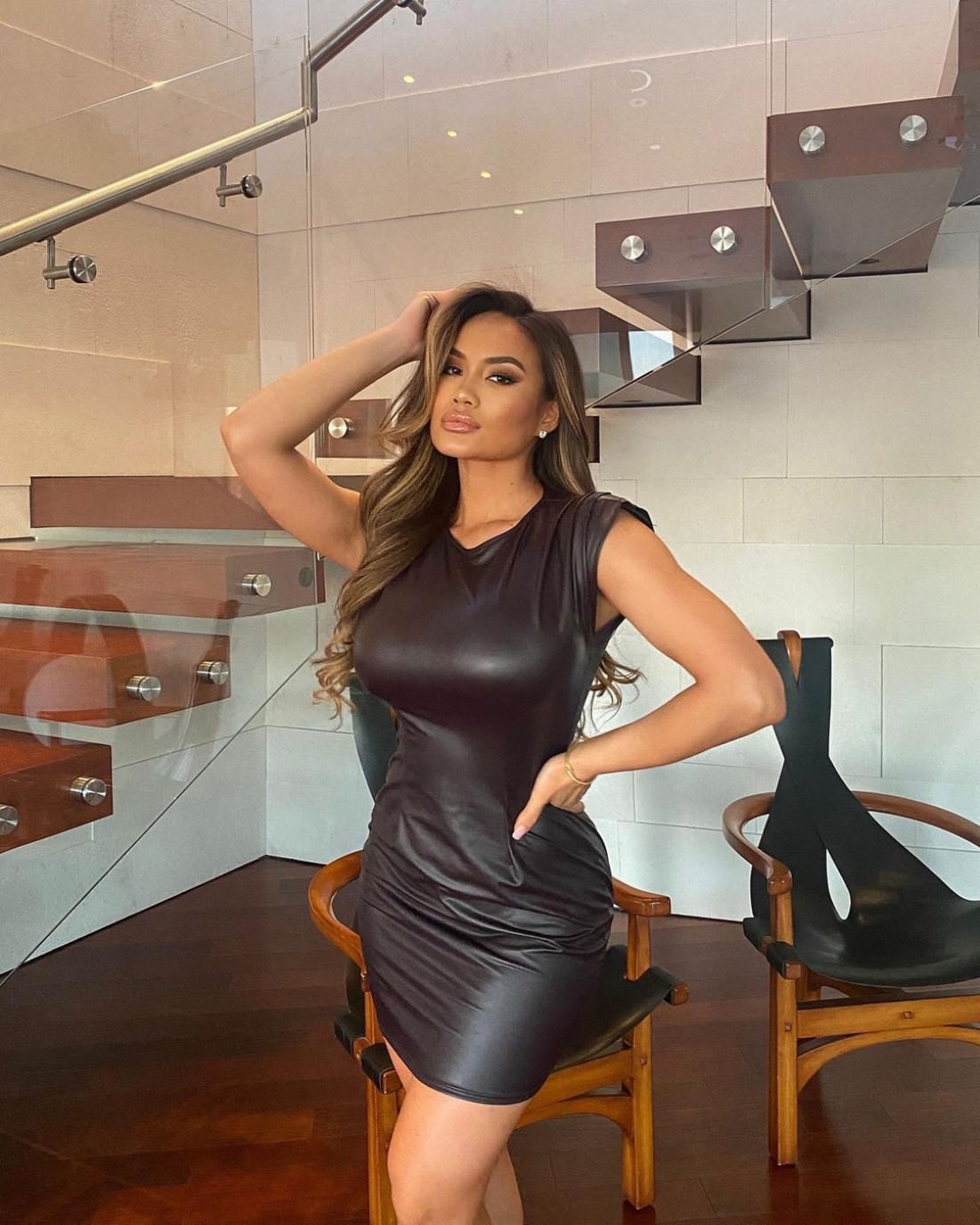  Daphne Joy