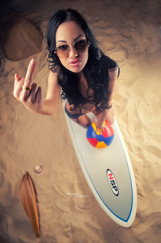 middle finger