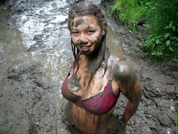 muddy girls