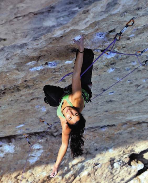 rock climbing girls 21