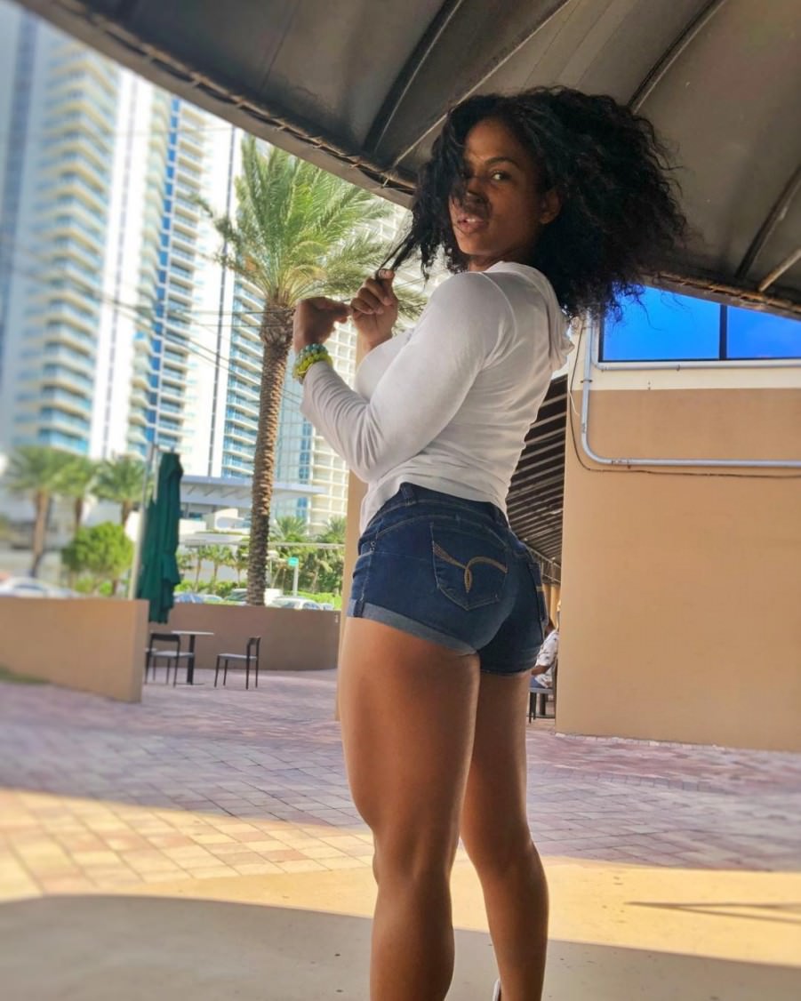  Suni Sweeney @suni_sweeney