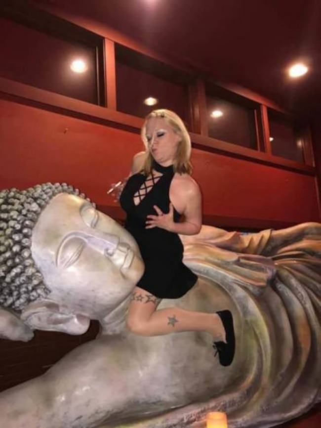 statues.