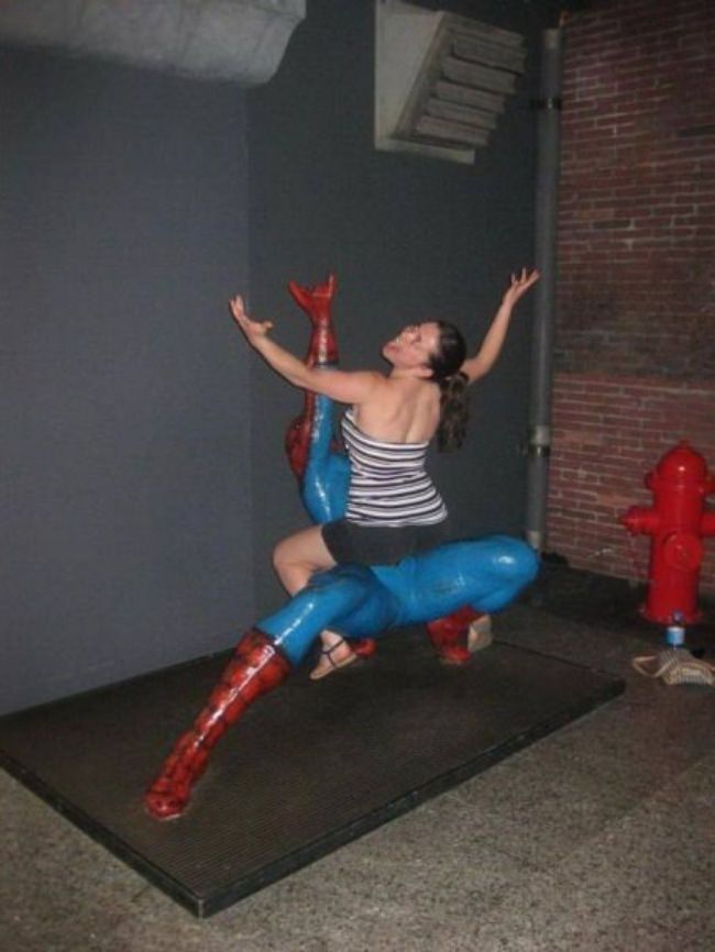 statues.