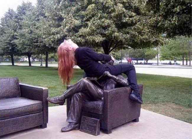 statues.