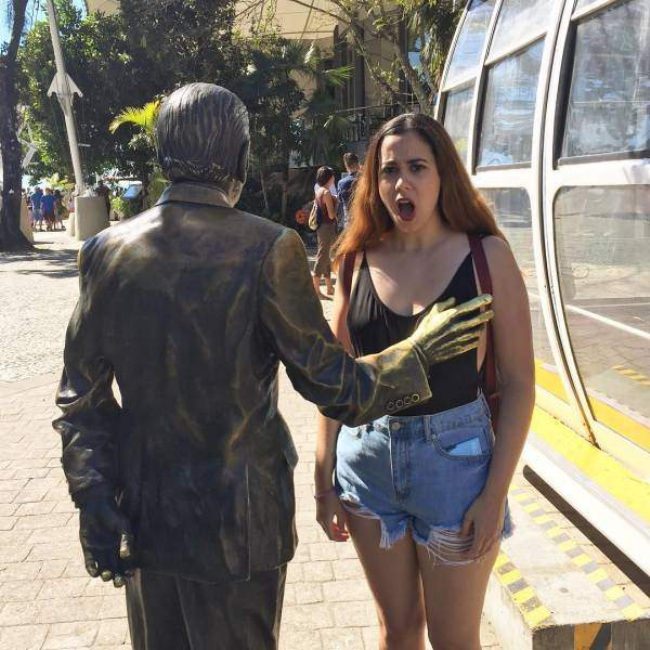 statues.