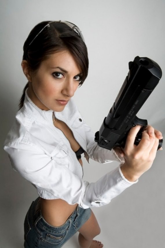 girls with guns 12