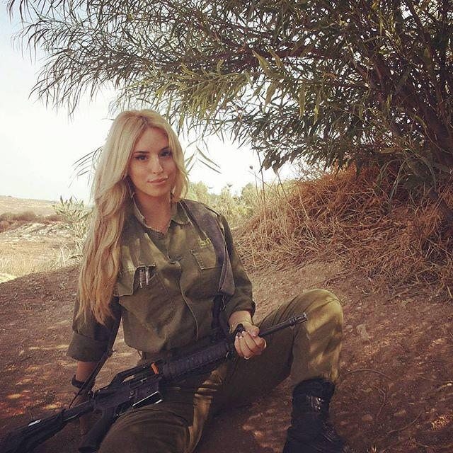 girls with guns