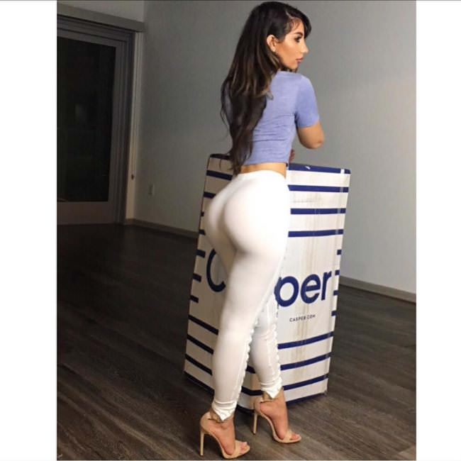 Deyana Mounira
