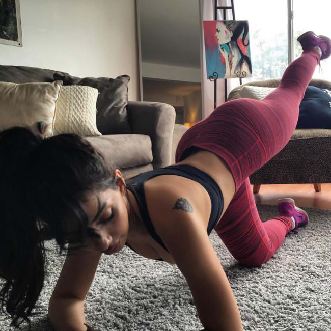Deyana Mounira