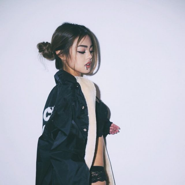 Lily May Mac
