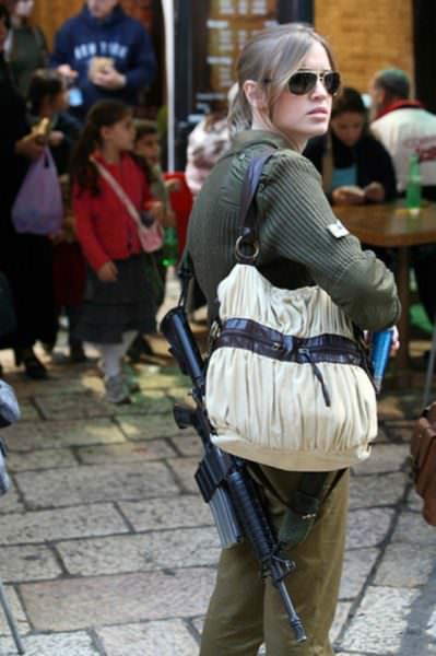 Israeli Defense Female Soldiers 7