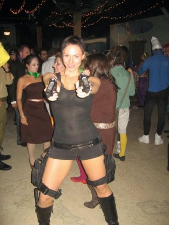 lara croft cosplay