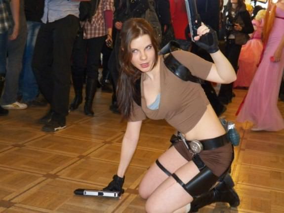 lara croft cosplay