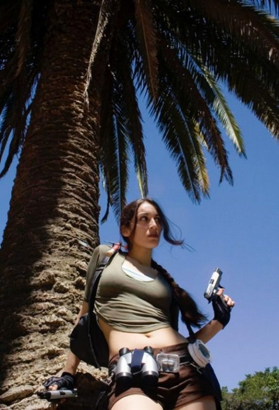 lara croft cosplay